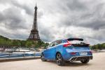 Volvo V40 D4 R-Design 2016 года